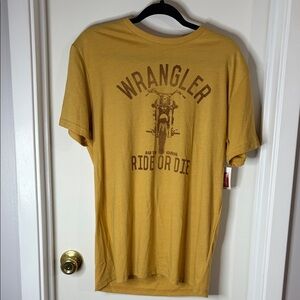 Wrangler Men's Mustard Graphic Tee